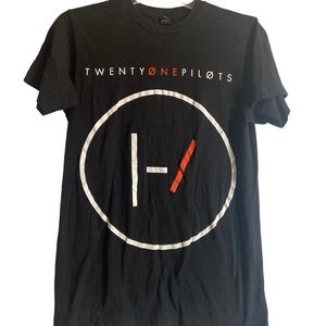 21 Pilots crew neck black short sleeve graphic print band tee tshirt